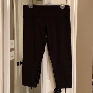 Lululemon black gray reversible Capri leggings 10